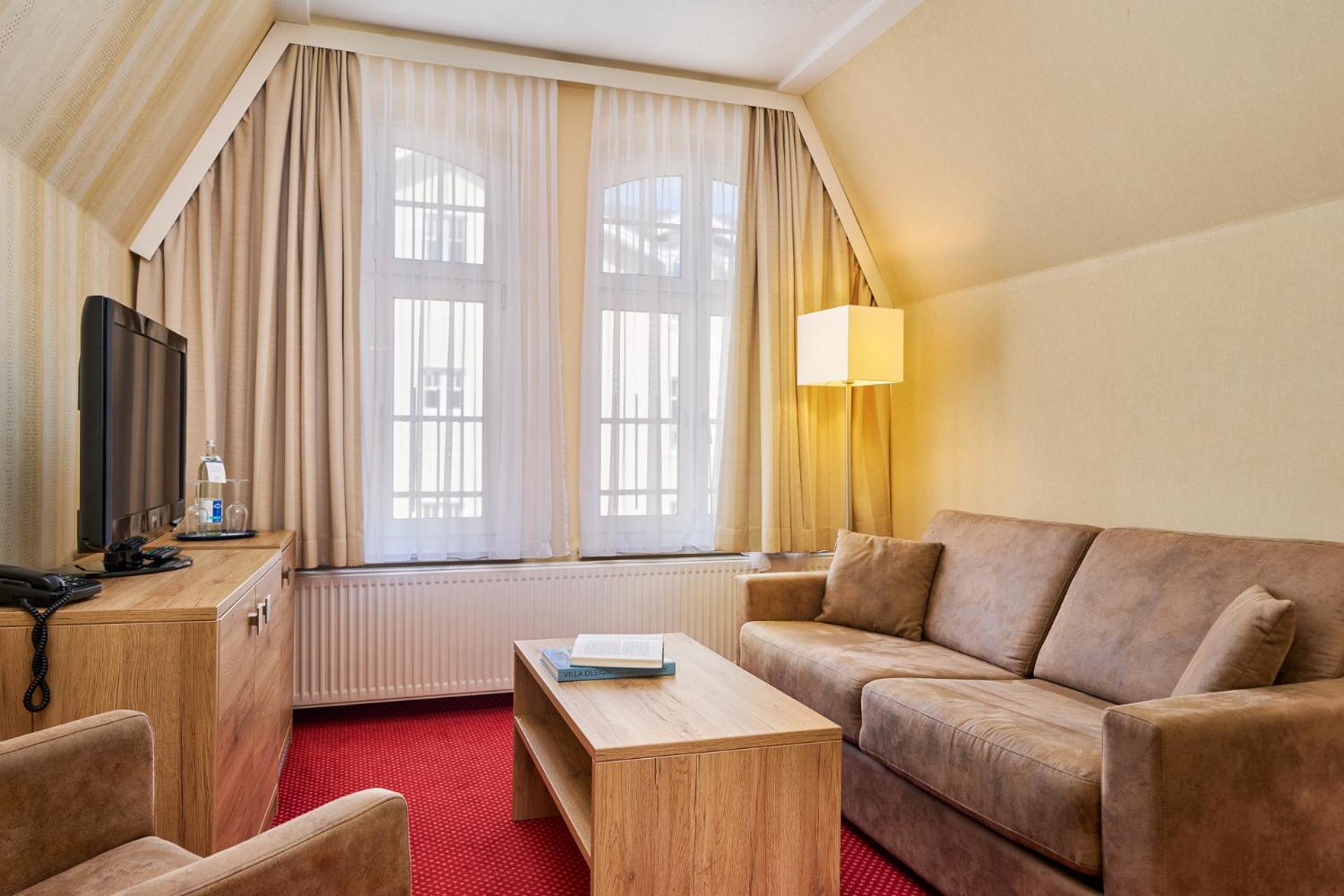 Nocleg ze śniadaniem Strandhotel Garni Kormoran 3*